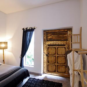 Camera grande con letto king size